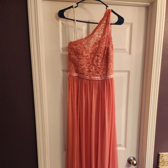 Davids Bridal Bridesmaid Dress - Size 2 - Picture 3 of 4